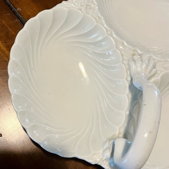 Vintage White Porcelain Divided Serving Dish – Shell Pattern with Handle - Picture 6 of 13